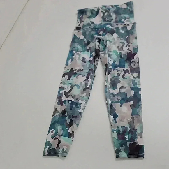 Spanx Women's Booty Boost Active Printed 7/8 Legging - - Painted Camo Pink Multi - Picture 3 of 10